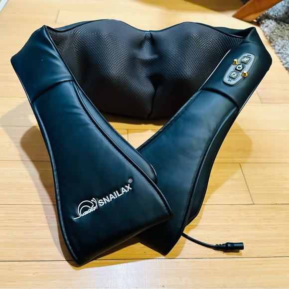 Shiatsu Neck and Back Massager with Heat - Picture 6 of 7